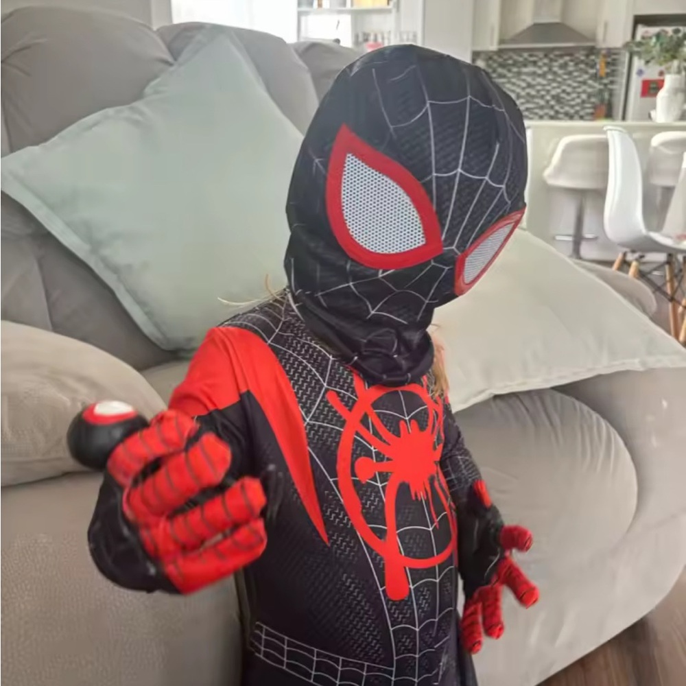 Marvel Superhero Costume - Black and Red Miles Morales size 3/4 and 5/6🕸️🕷️